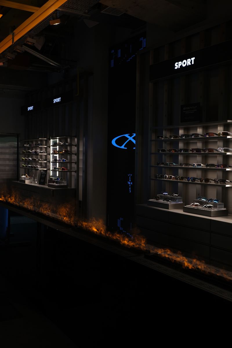 Vetrina di sneaker illuminata di notte